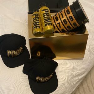 Logan Paul PRIME GOLD 1 billion drink & hat